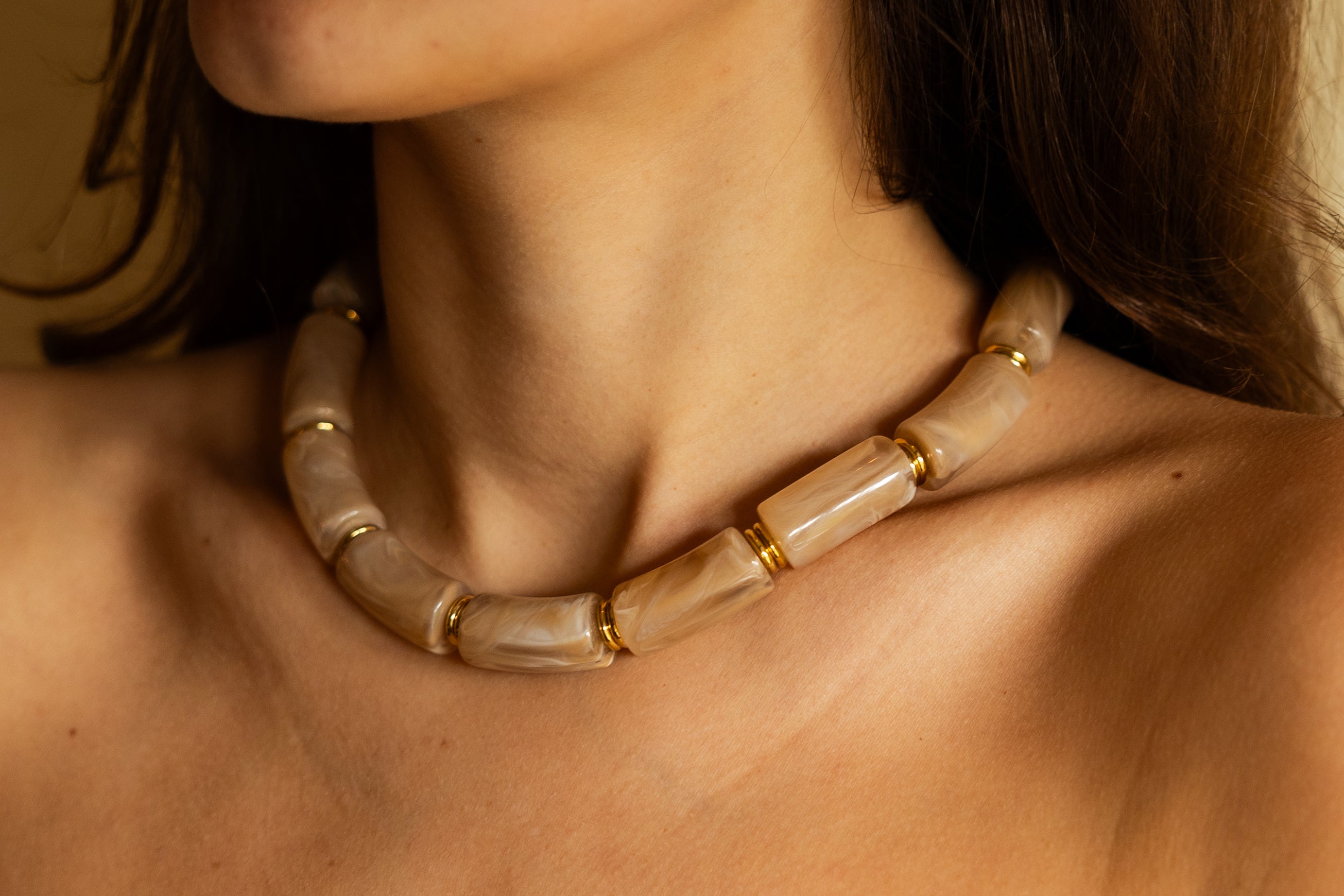 Dainty beige ketting